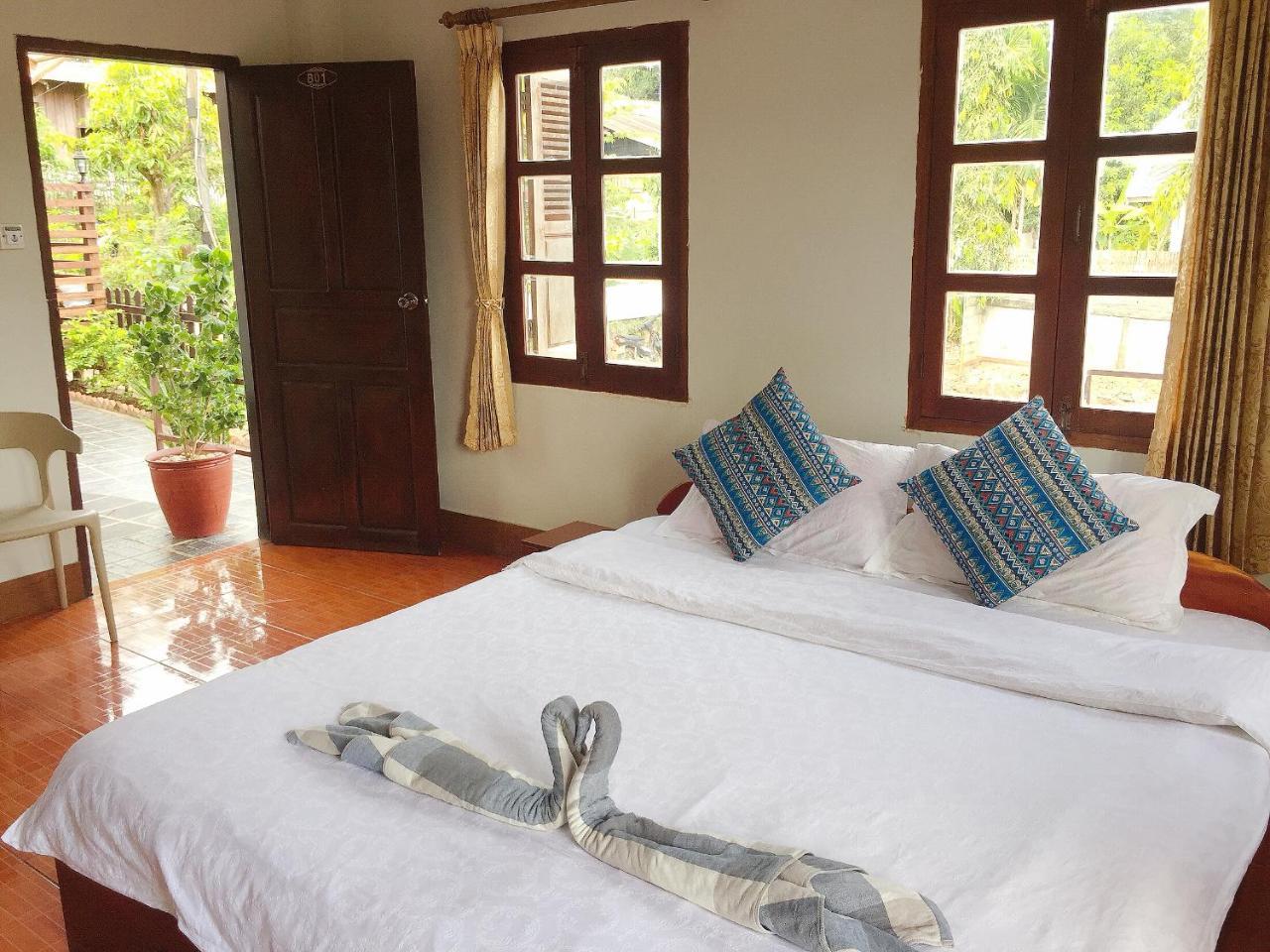 Mao Phasok Riverside Guesthouse Luang Prabang Ngoại thất bức ảnh