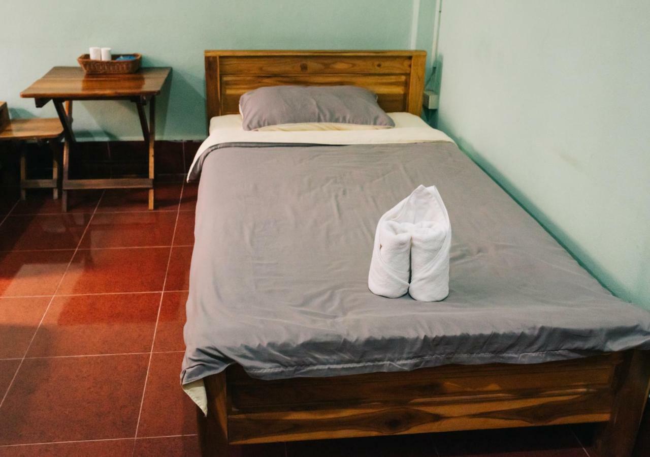 Mao Phasok Riverside Guesthouse Luang Prabang Ngoại thất bức ảnh