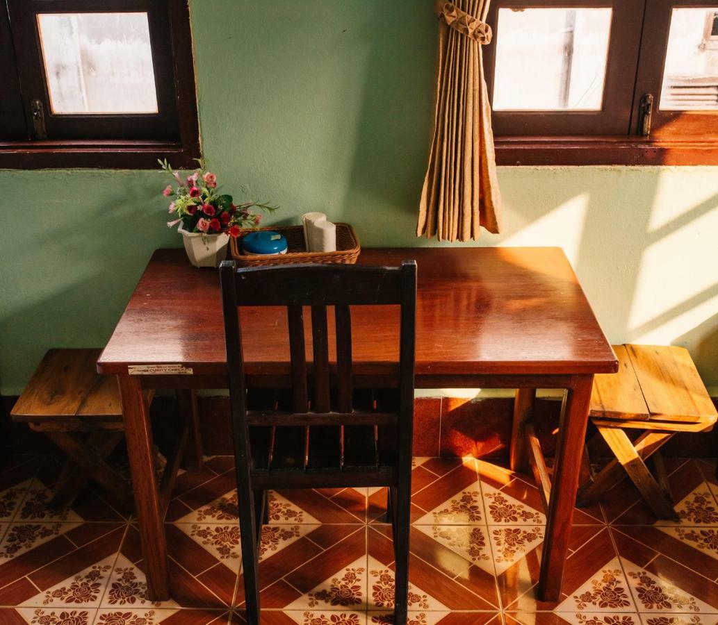 Mao Phasok Riverside Guesthouse Luang Prabang Ngoại thất bức ảnh