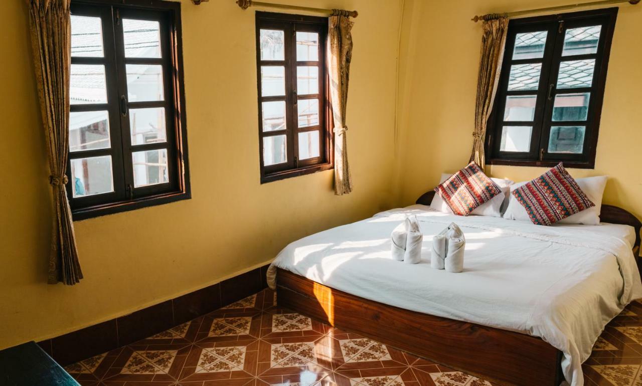 Mao Phasok Riverside Guesthouse Luang Prabang Ngoại thất bức ảnh